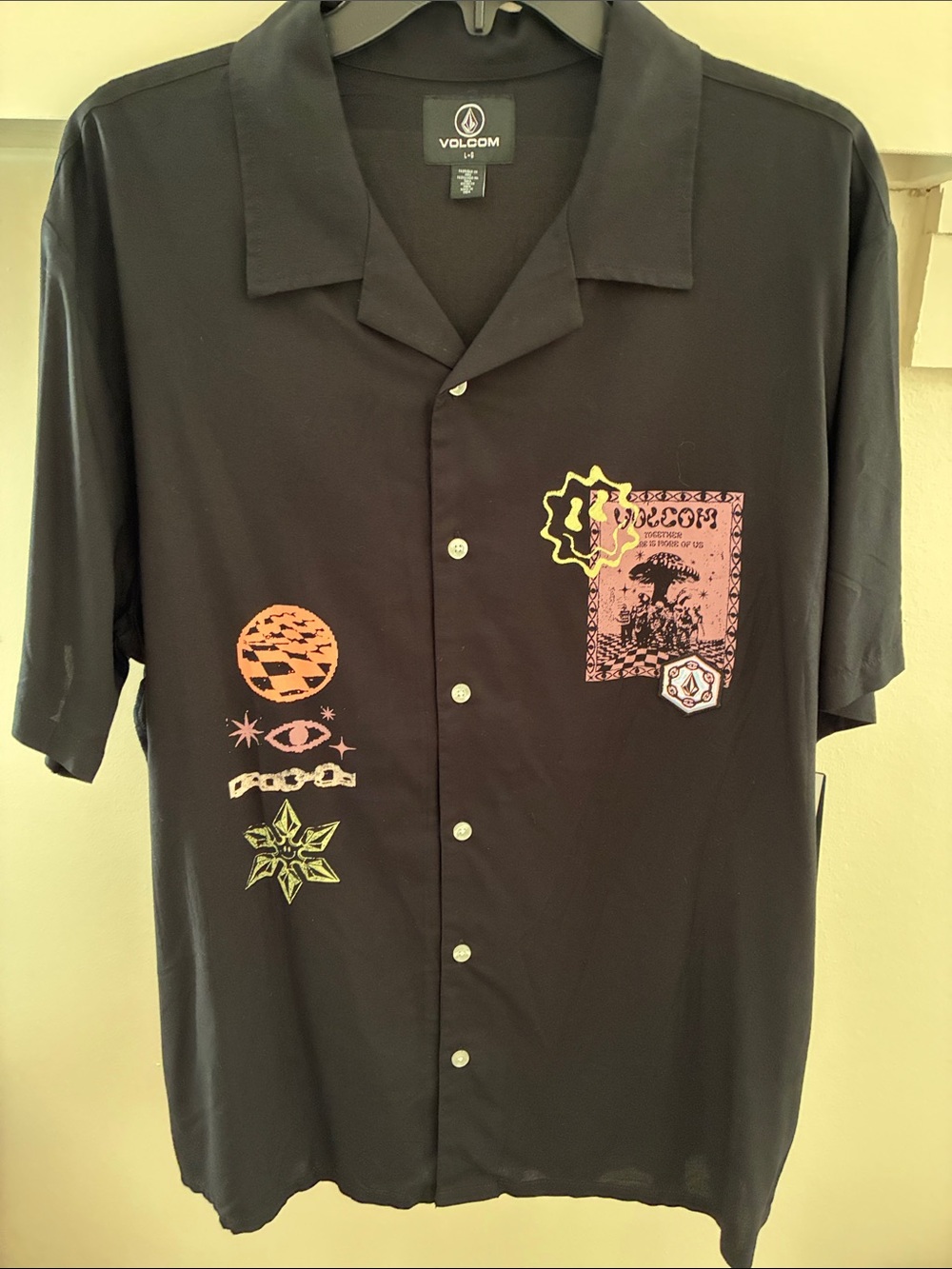 Volcom Black Short-Sleeve Button-Down Shirt with Pink and Orange Graphics